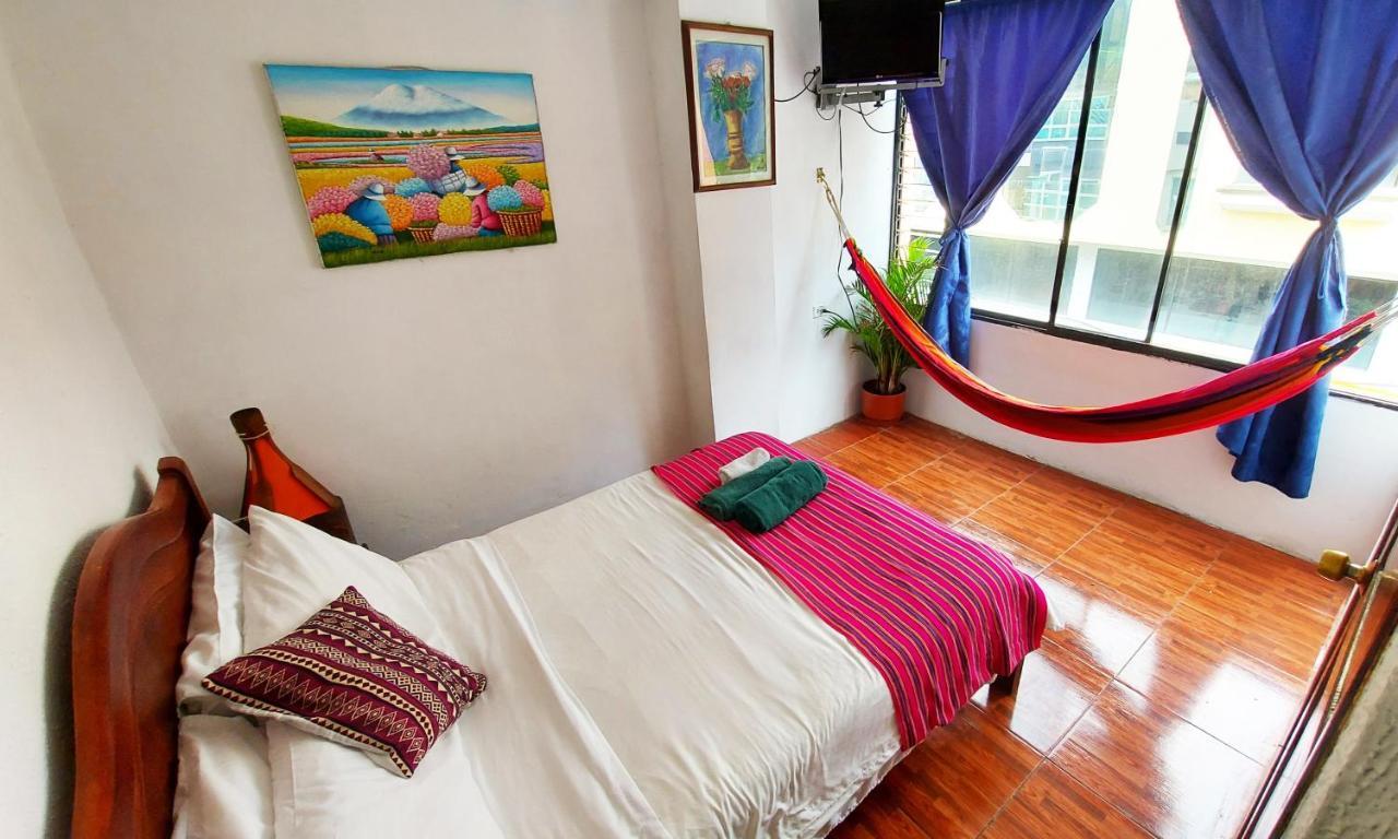 Erupcion Art Hotel & Hostel Banos  Bagian luar foto