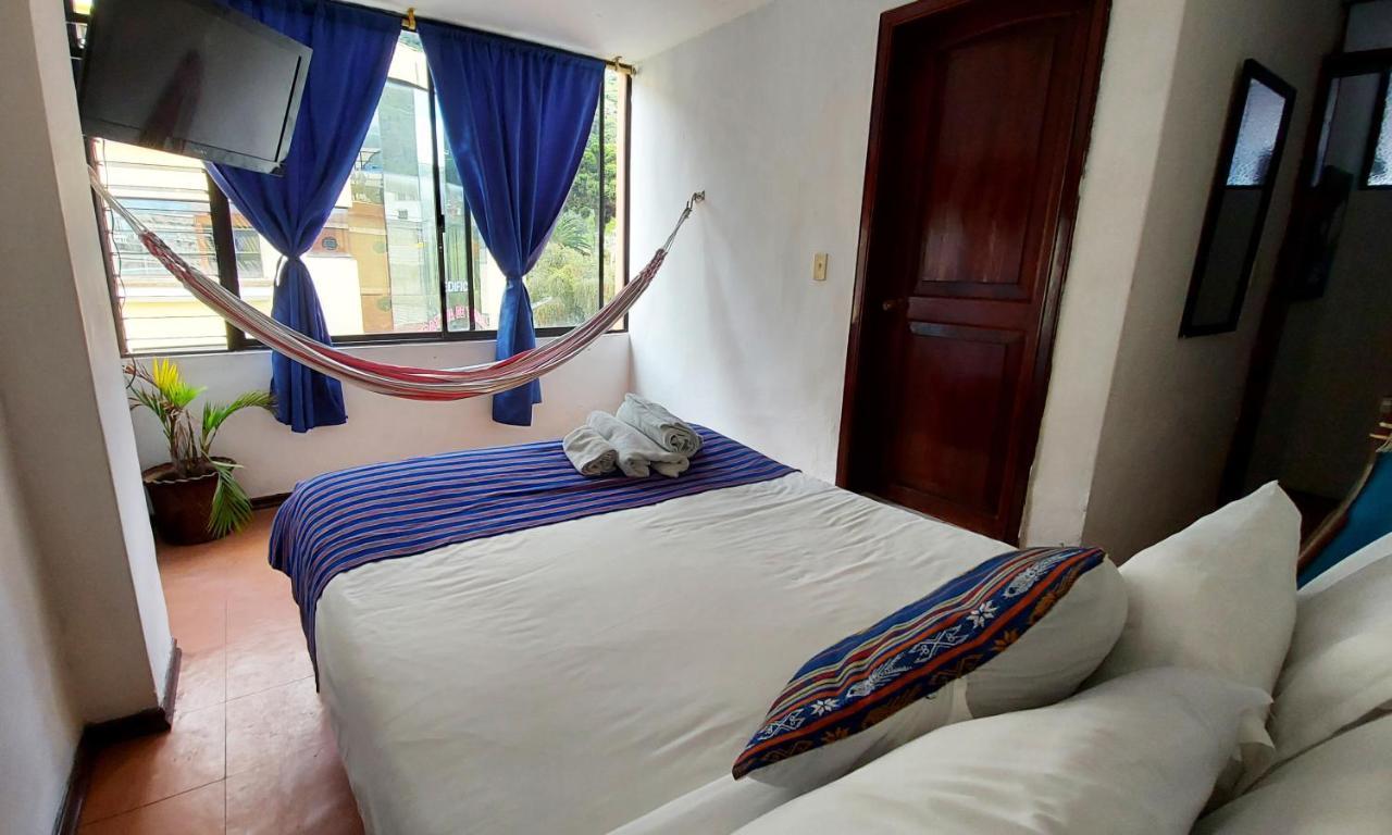 Erupcion Art Hotel & Hostel Banos  Bagian luar foto