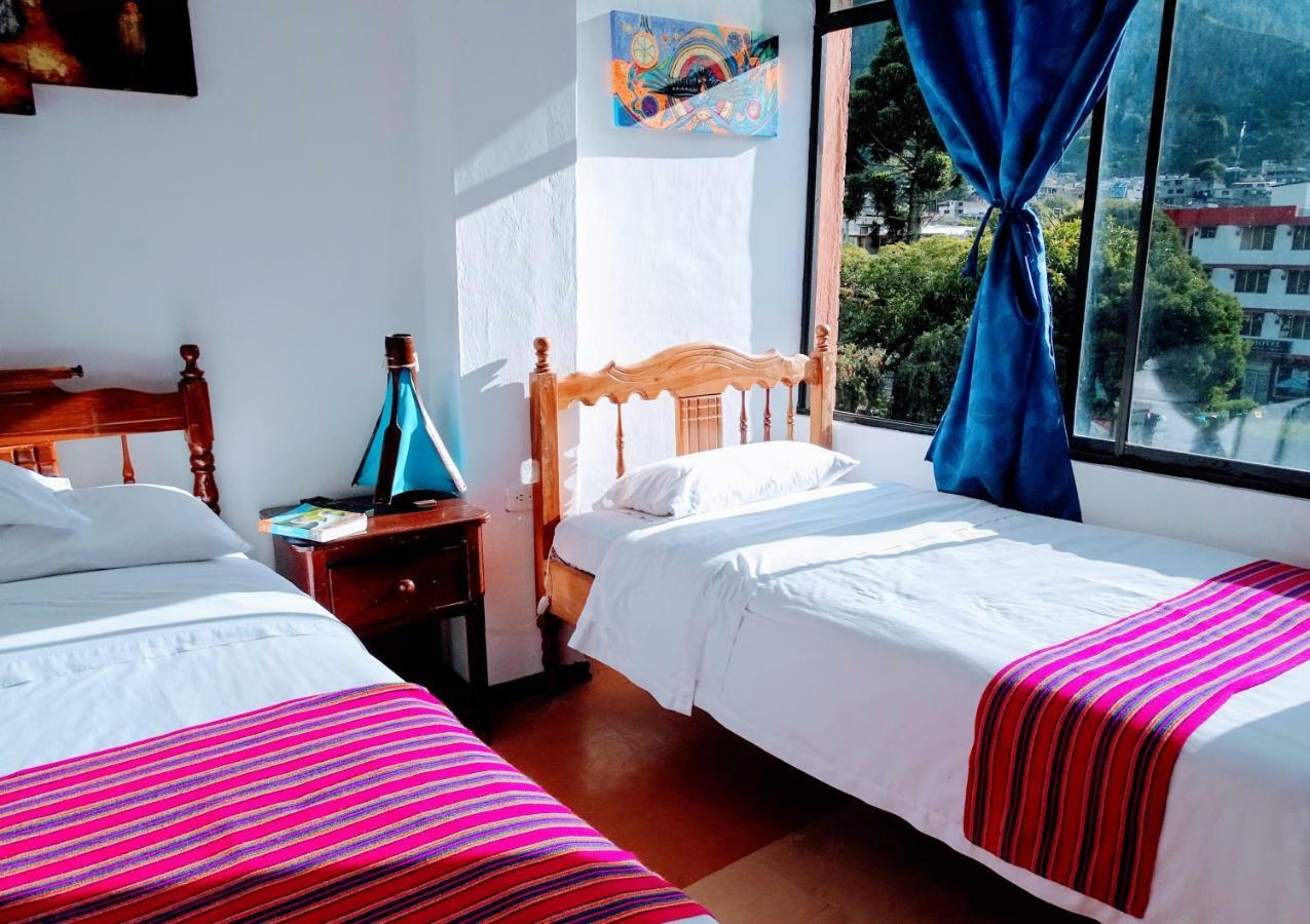 Erupcion Art Hotel & Hostel Banos  Bagian luar foto
